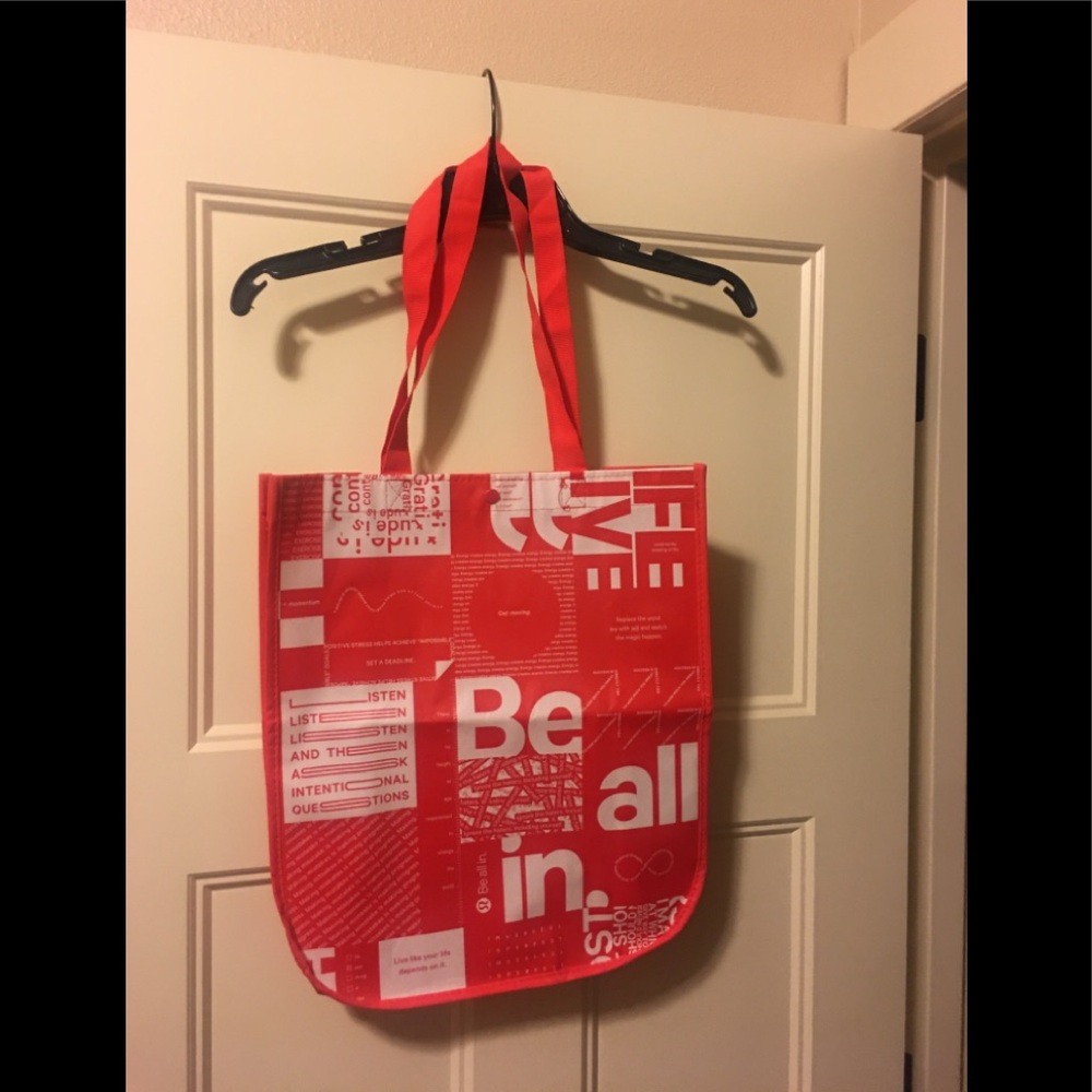 Lululemon bag